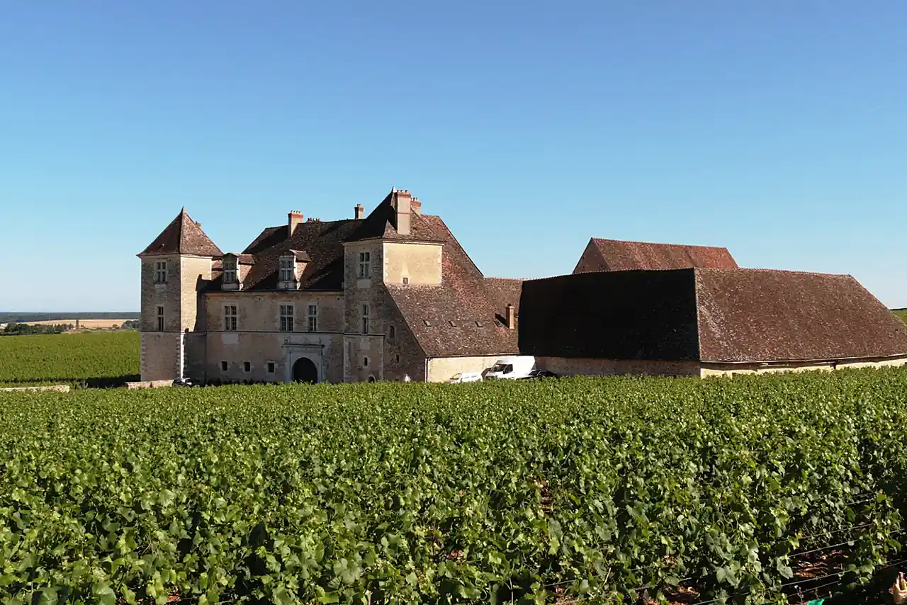 clos de vougeot castle